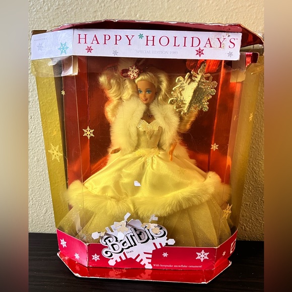 💥VINTAGE💥1989 Holidays Barbie Doll with Keepsake Snowflake Ornament - Picture 6 of 7